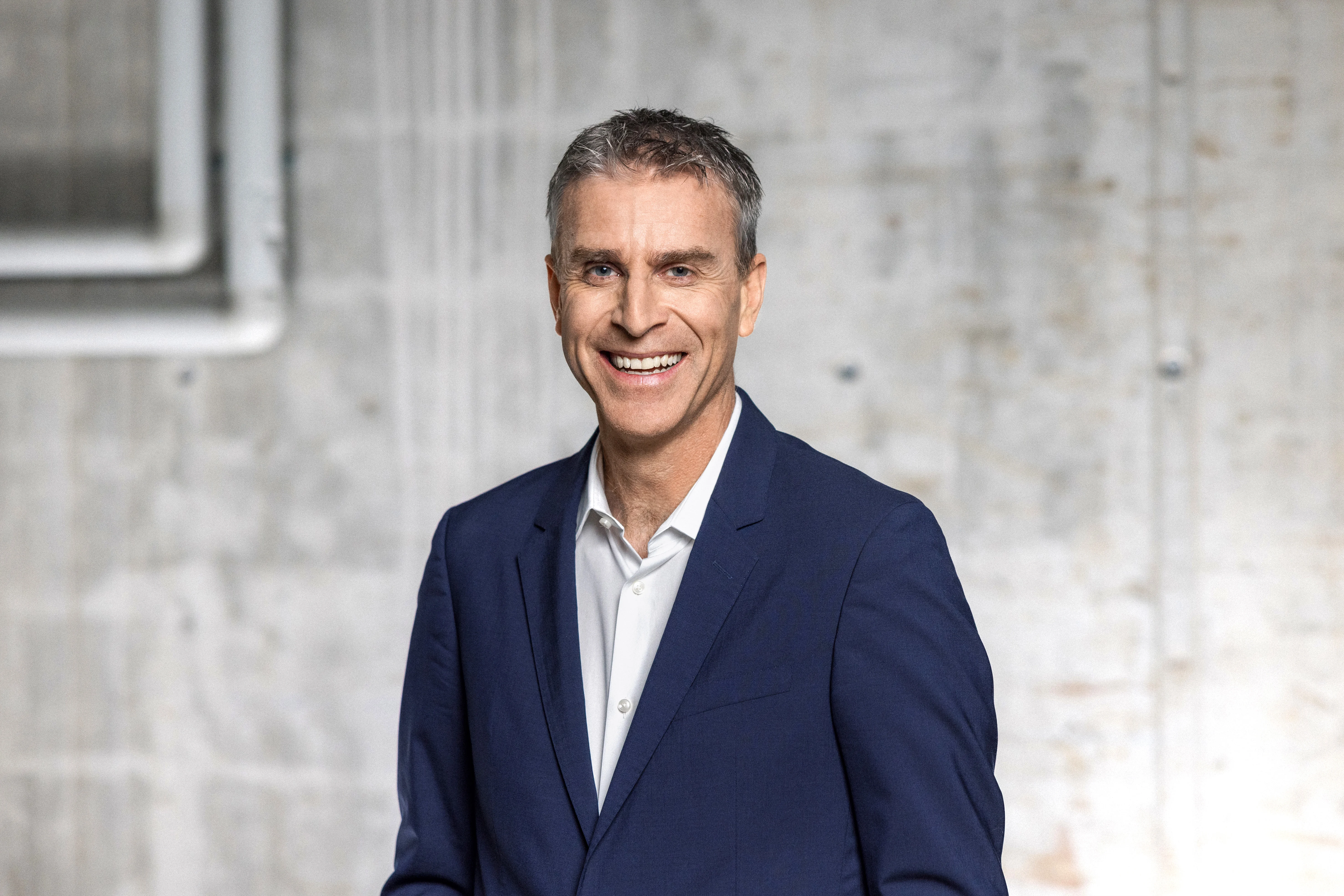 集团首席执行官Dr. Daniel Bossard