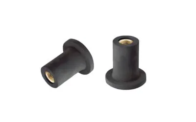 两个黑色FASTEKS FILKO盲插螺母在白色背景上